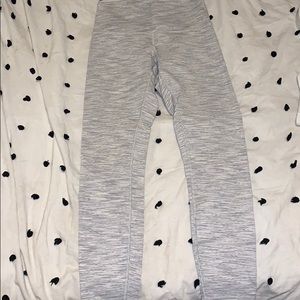 LuLuLemon White Heathered Leggings. Women’s Size 6